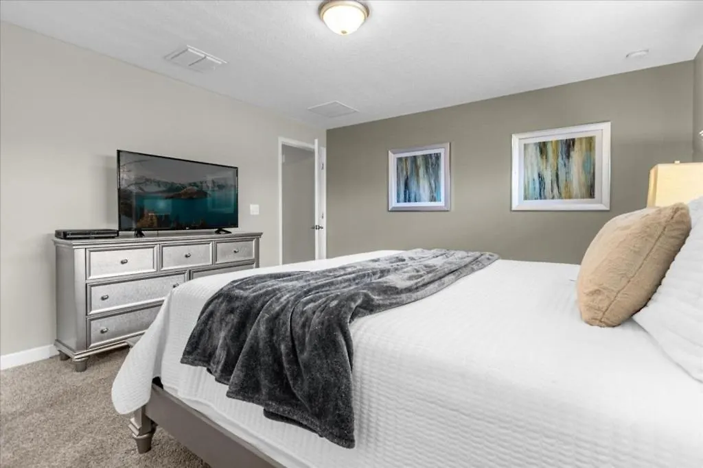 4 Bedrooms- 5 Bathrooms- Champions 1601 Mv Давенпорт